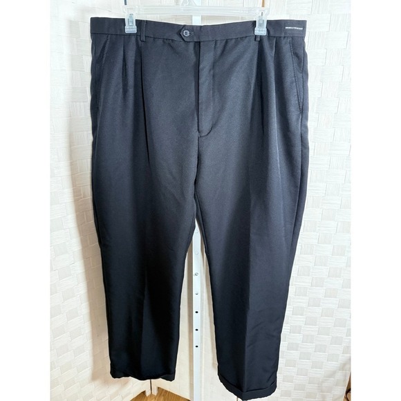 VICTORIO CUTURE Other - VICTORIO CUTURE Mens Black Wrinkle Resistant Pleated Dress Pants 44x32 Polyester